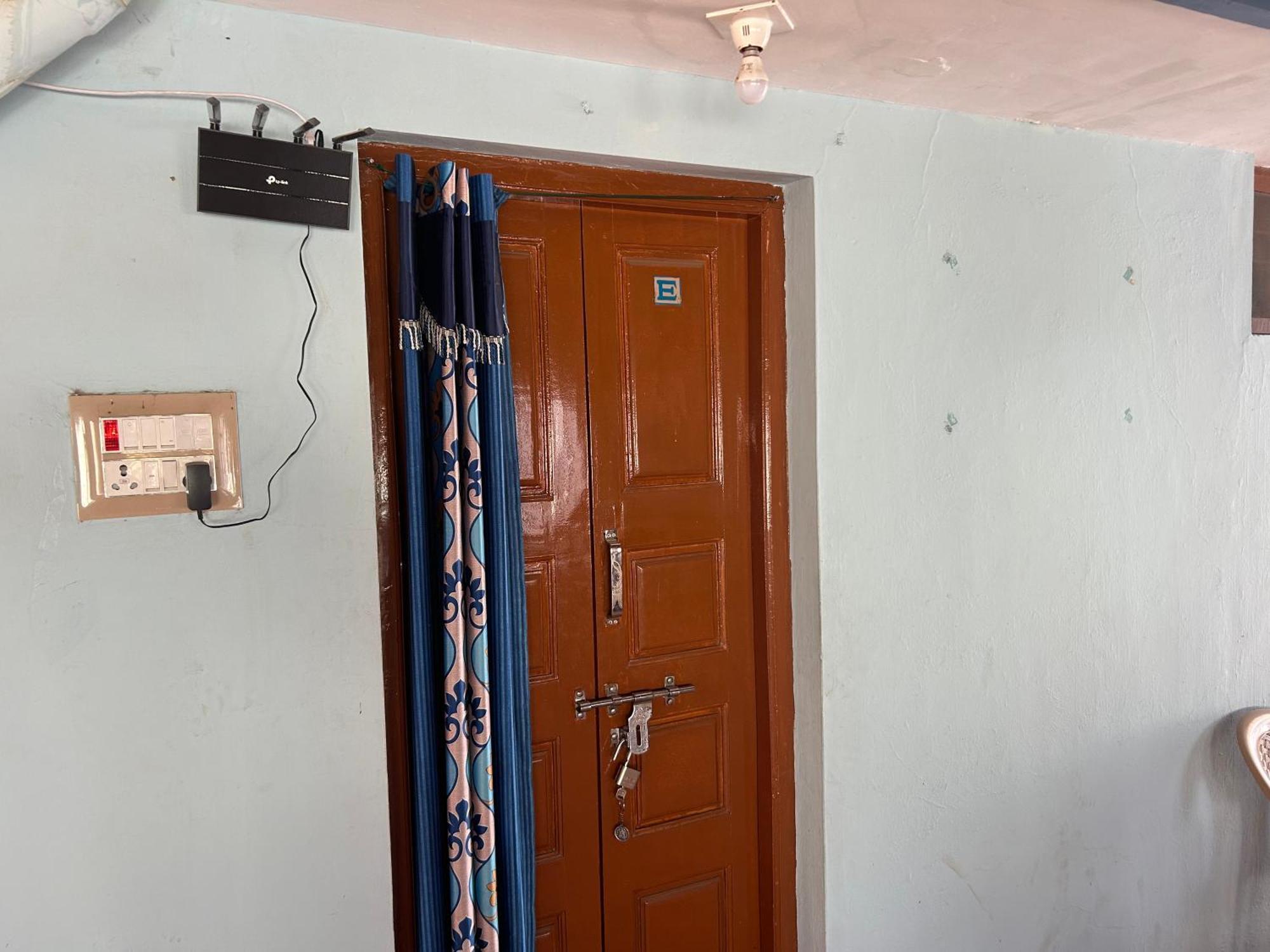 Anbu Ramana Guest House Tiruvannamalai Exterior photo