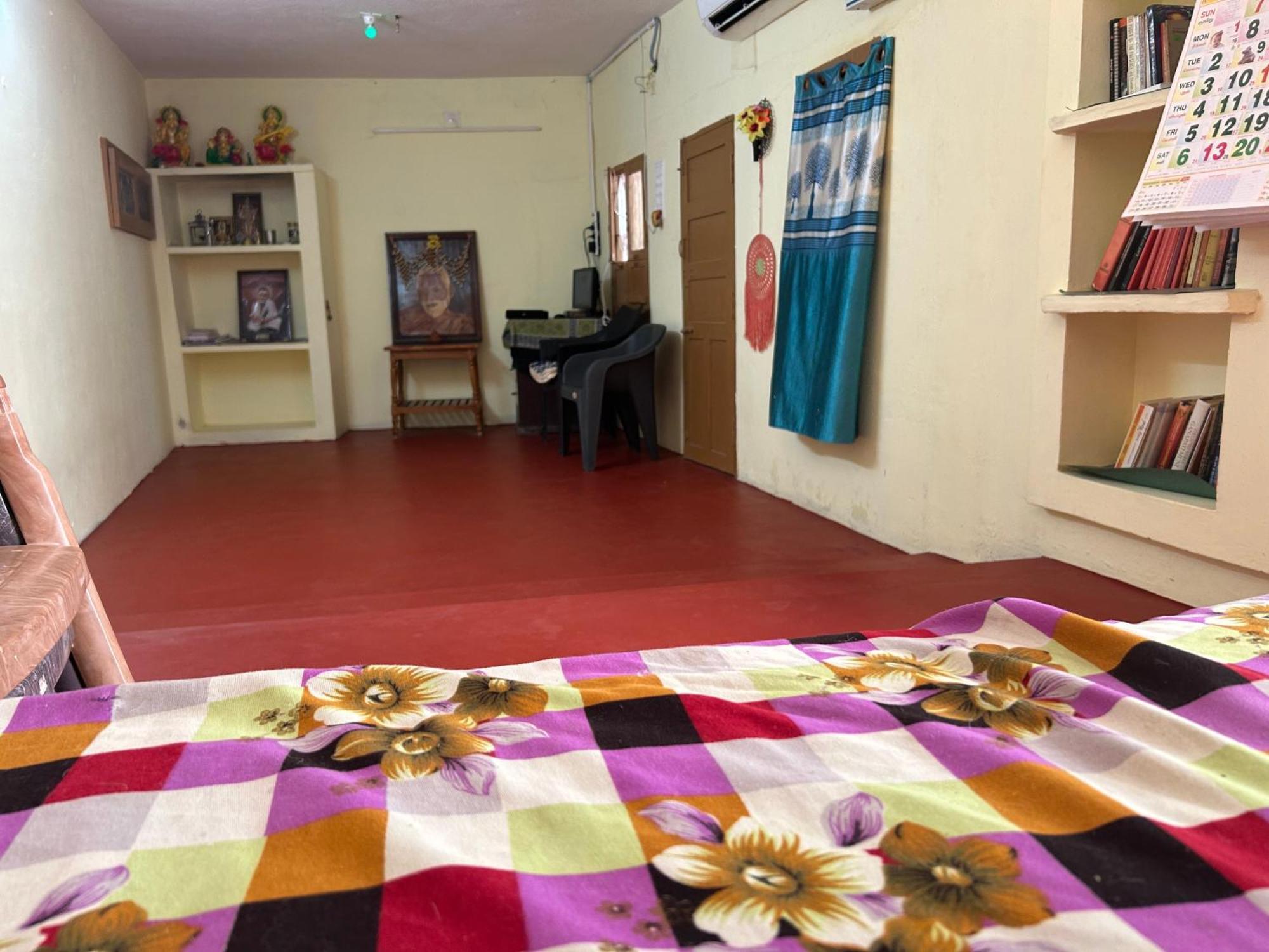 Anbu Ramana Guest House Tiruvannamalai Exterior photo