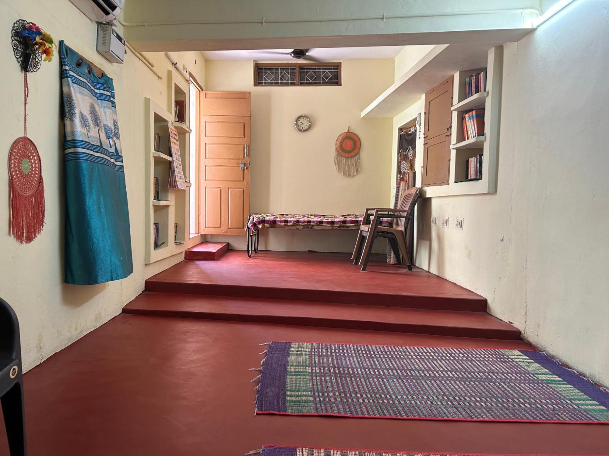 Anbu Ramana Guest House Tiruvannamalai Exterior photo
