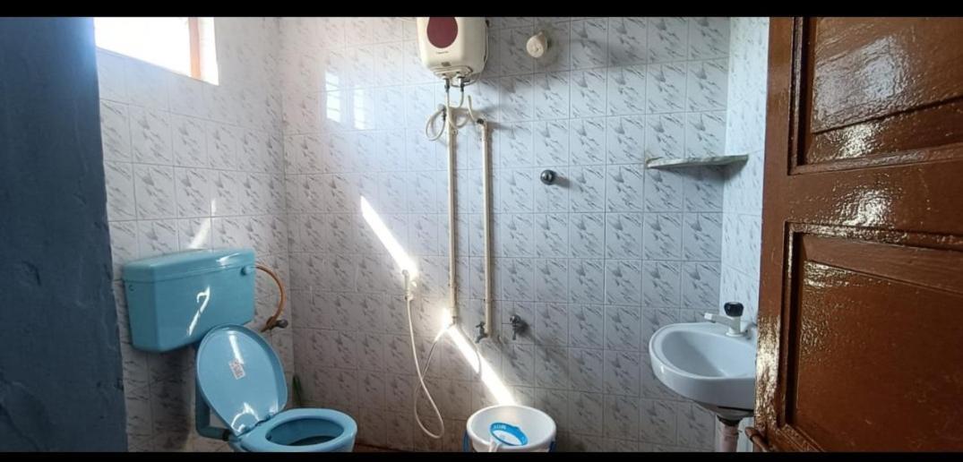 Anbu Ramana Guest House Tiruvannamalai Exterior photo