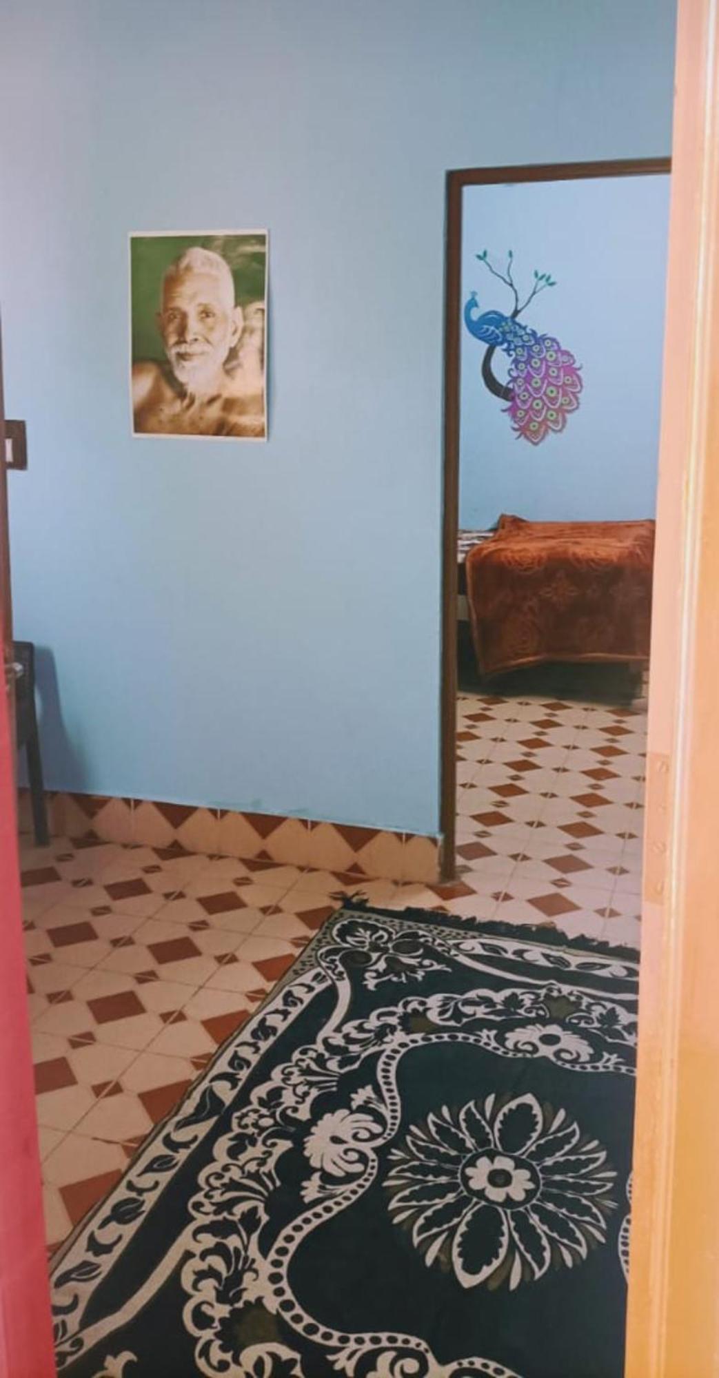 Anbu Ramana Guest House Tiruvannamalai Exterior photo