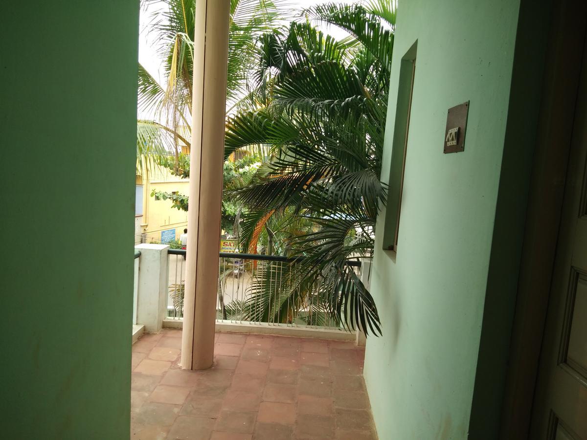Anbu Ramana Guest House Tiruvannamalai Exterior photo