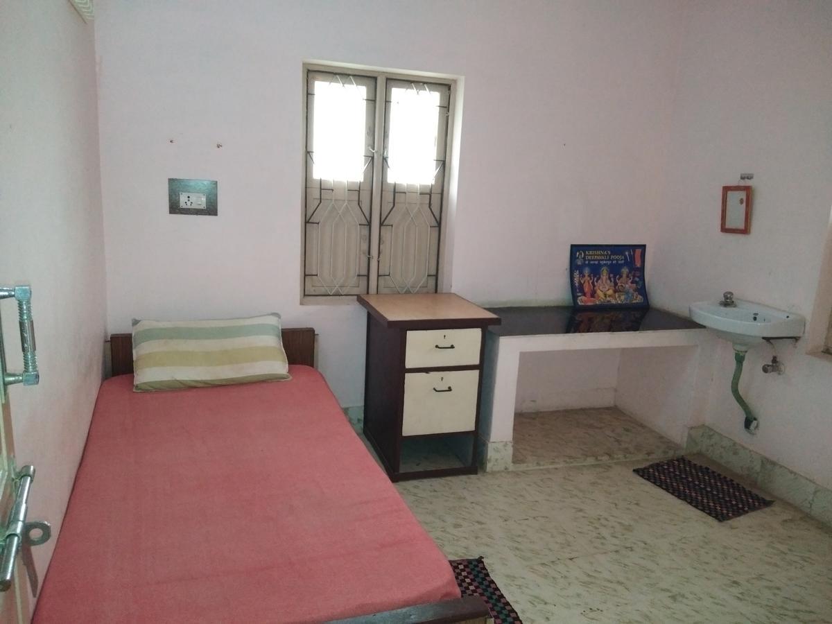 Anbu Ramana Guest House Tiruvannamalai Exterior photo